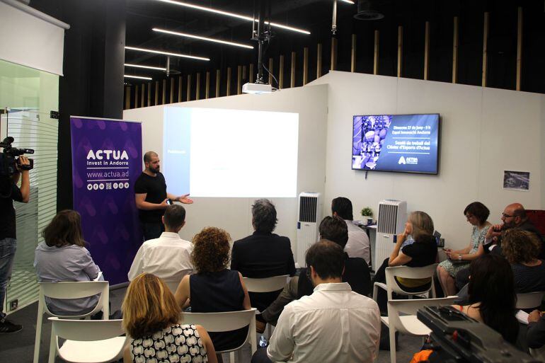 El clúster d'Esports d'Actua s'ha reunit aquest dimecres.