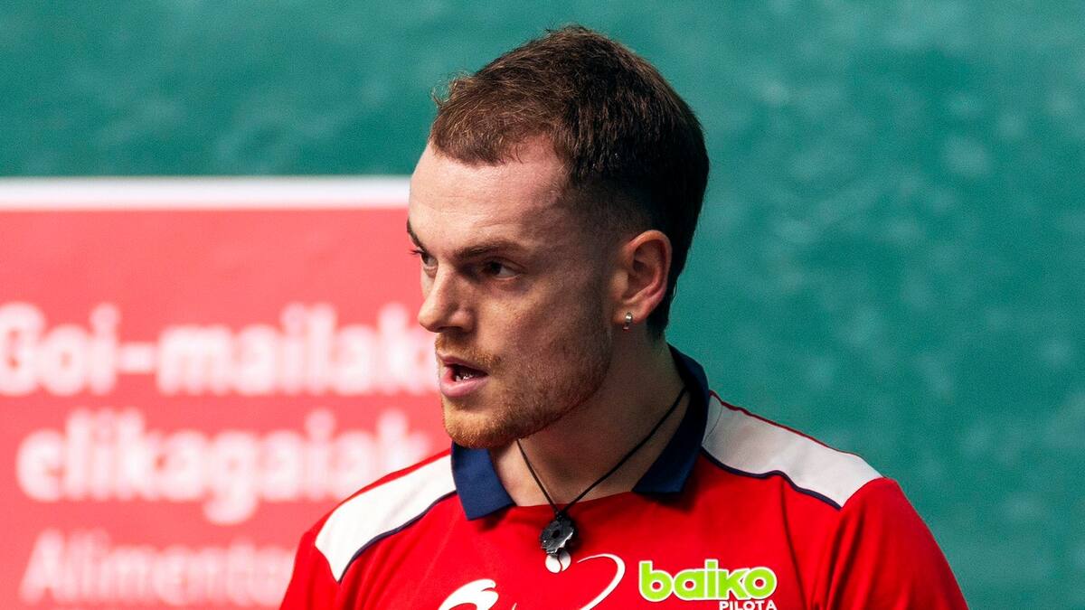 Unai Laso y tertulia de pelota previa a la cuarta jornada del parejas