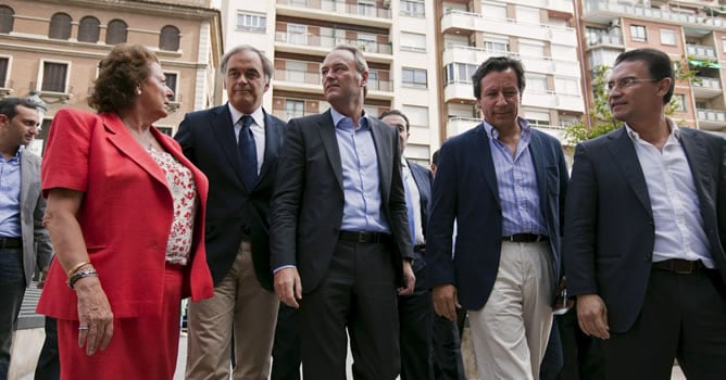 El vicesecretario de Estudios y Programas del PP, Esteban González Pons, junto al vicesecretario de Organización del PP, Carlos Floriano, la alcaldesa de Valencia, Rita Barberá, el presidente de la Generalitat Valenciana, Alberto Fabra, y el secretario ge