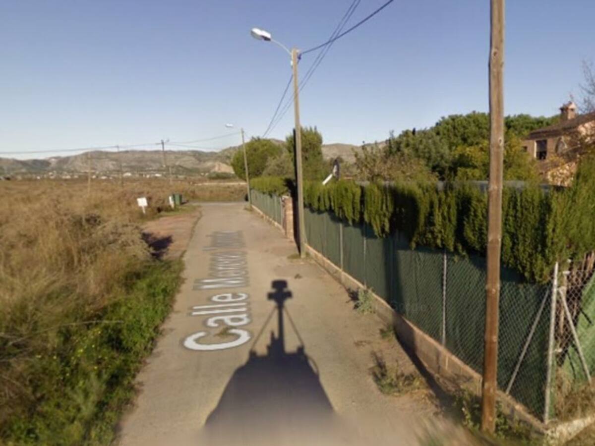 Se derrumba parte del tejado de una vivienda unifamiliar en Benicàssim sin causar heridos
