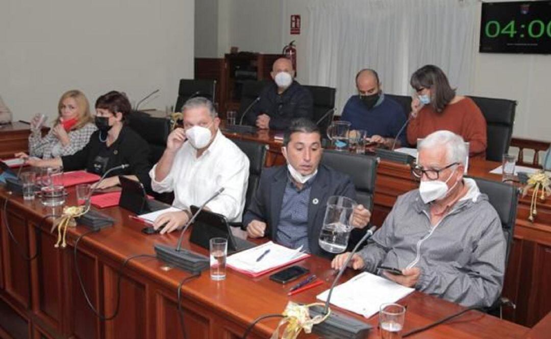 Concejales del PSOE, Lanzarote en Pie y el no adscrito Carlos Alférez.