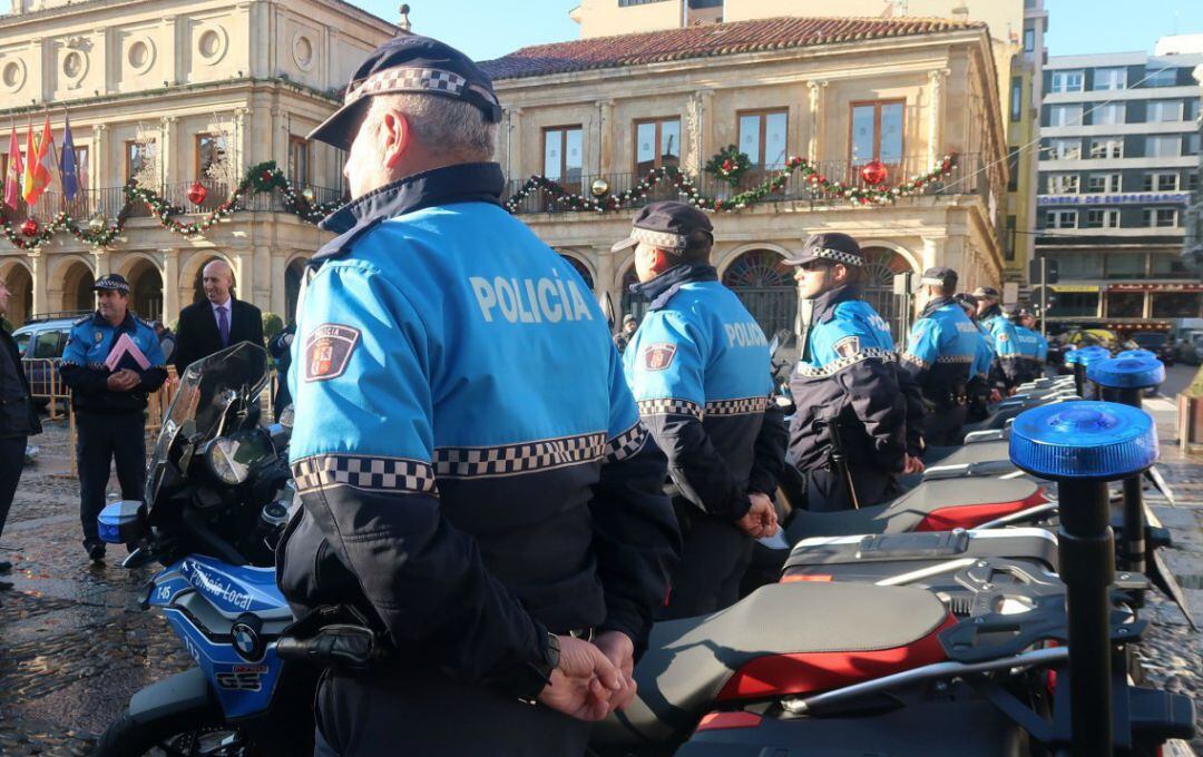 Agentes de la Policía local de León