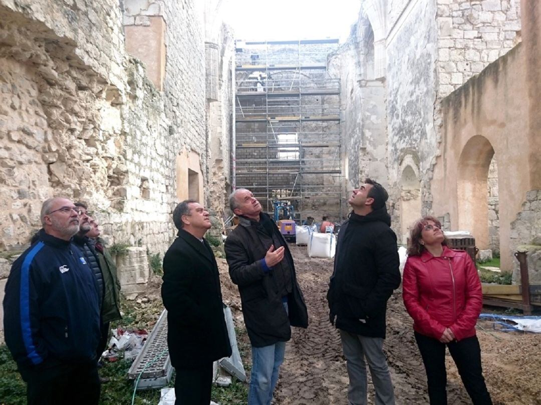 Pablo Trillo durante la visita al monasterio