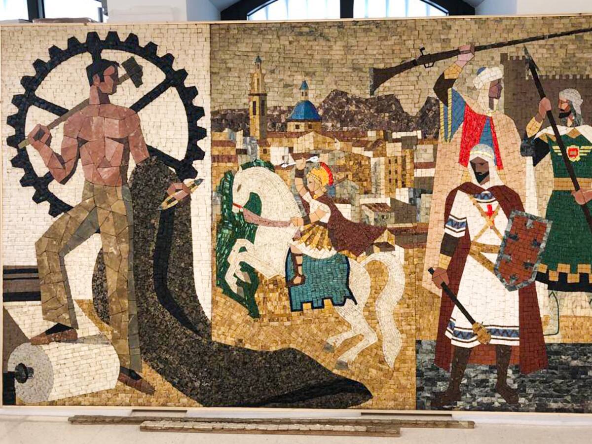 Un mosaico de Gastón Castelló se incorpora a la Colección de Arte Municipal de Alcoy