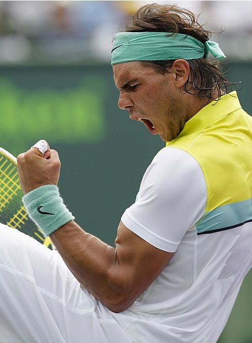 Rafa Nadal celebrando con rabia un punto