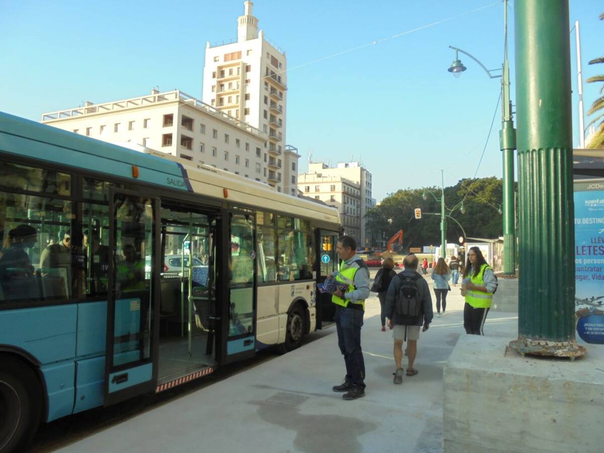Desconcierto entre los usuarios de la EMT por el traslado de las paradas
