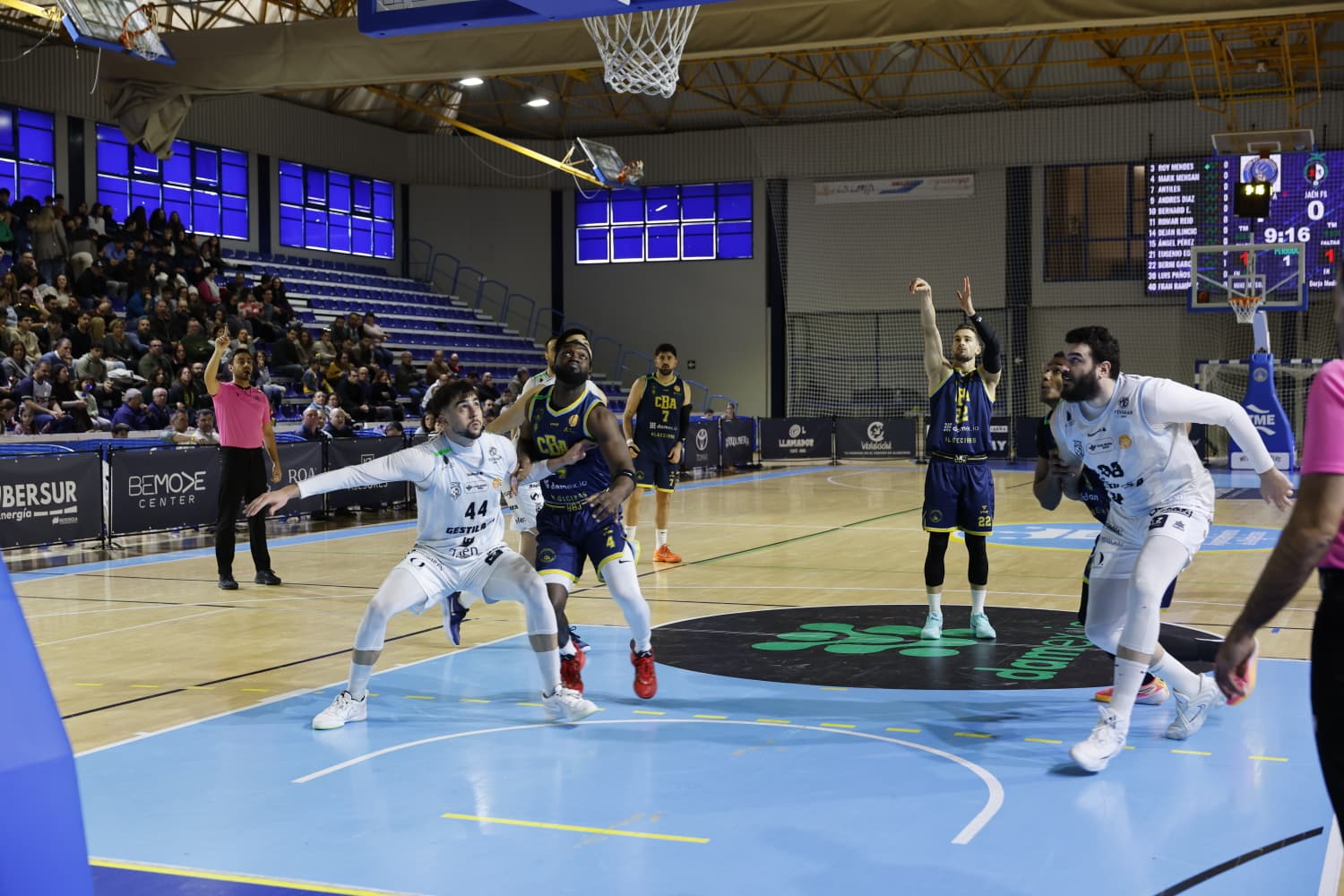 Un lance del partido