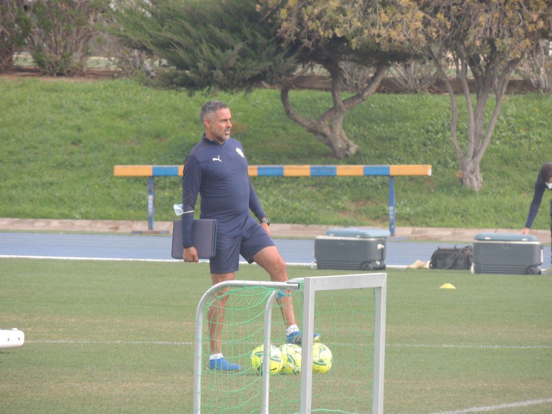 José Gomes quiere meter al Almería en plaza de ascenso directo.