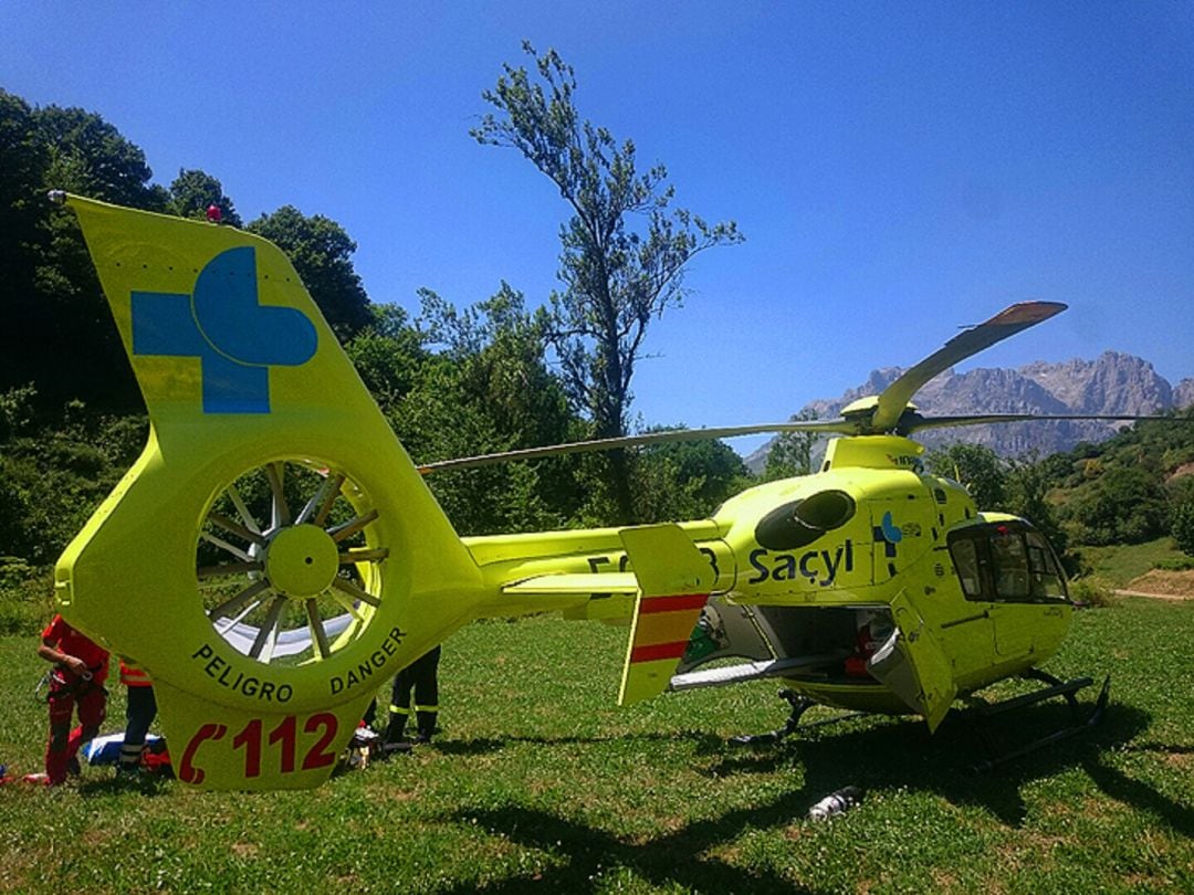 Helicóptero del Sacyl