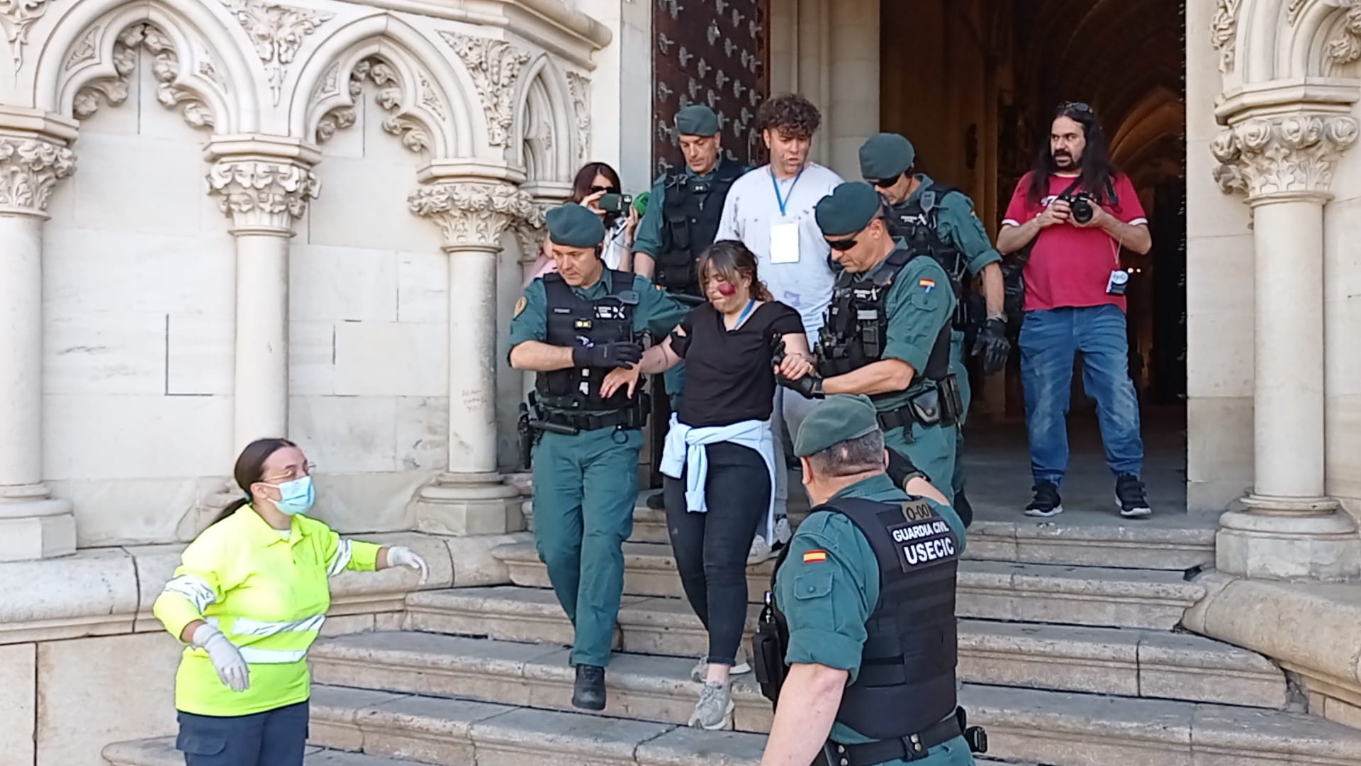 Los heridos han sido evacuados de la Catedral