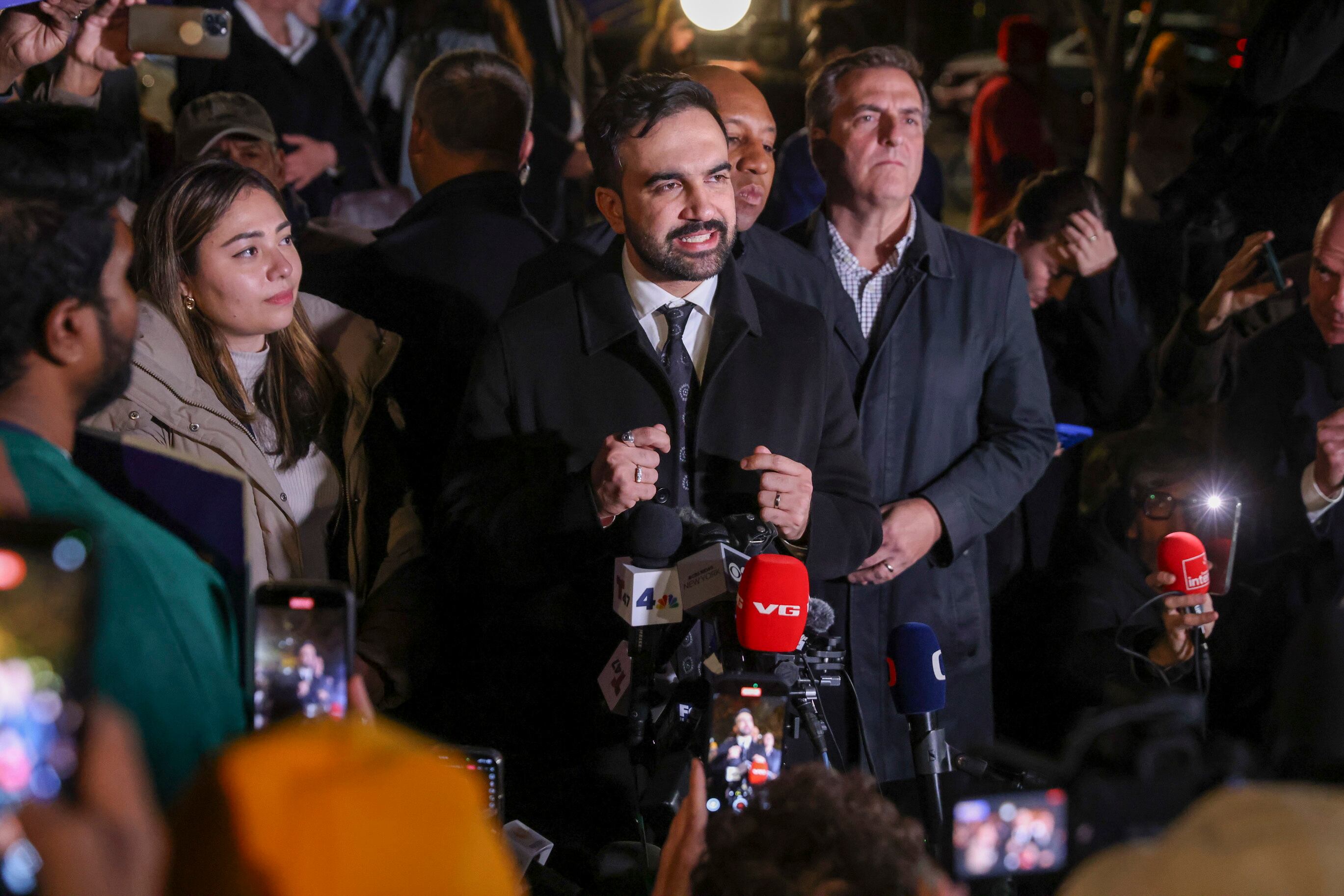 El ganador de las primarias del Partido Demócrata en Nueva York y favorito de cara a los comicios, Zohran Mamdani.