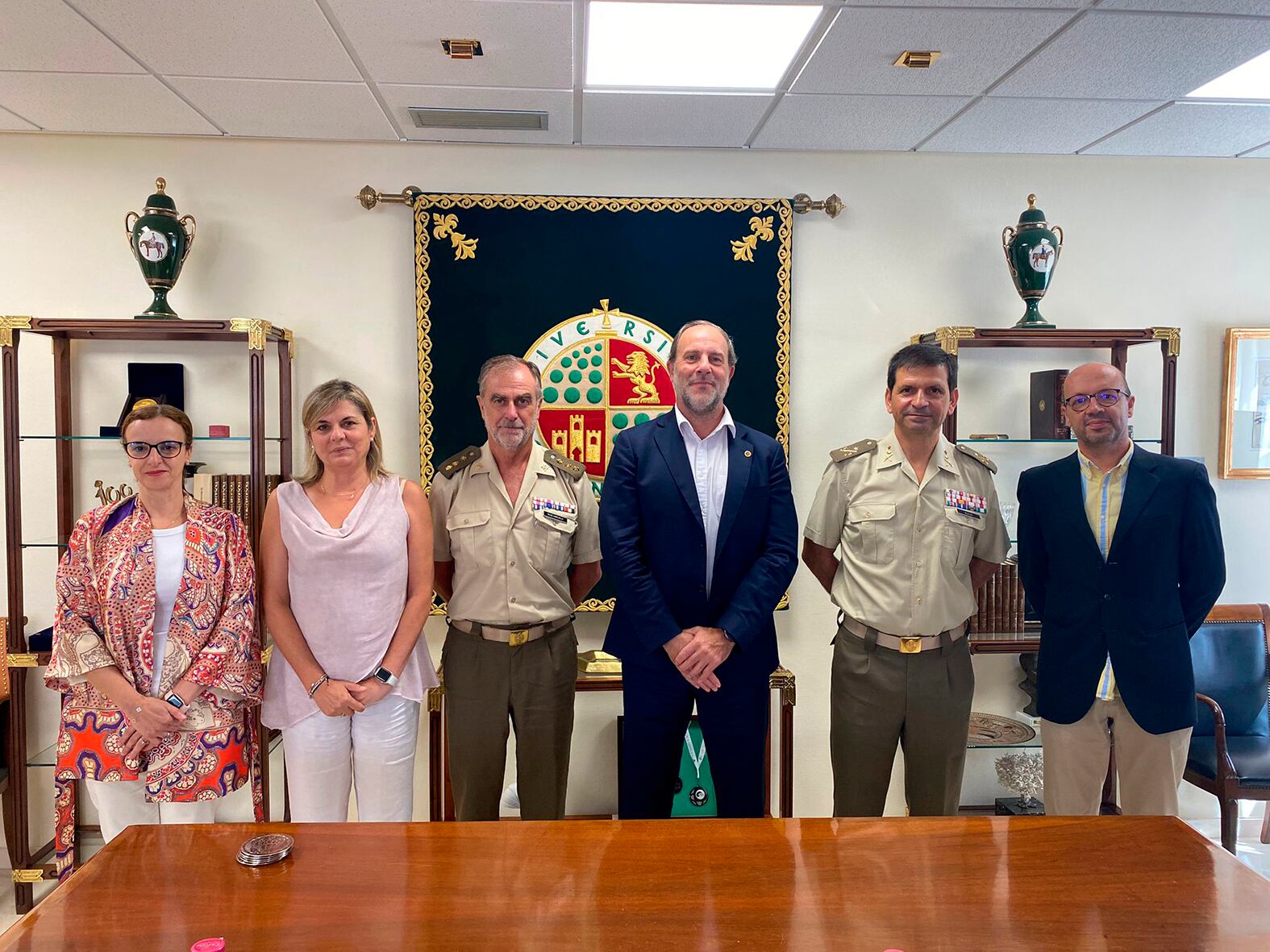 Reunión Rector UJA y General del MADOC del Ejercito de Tierra.