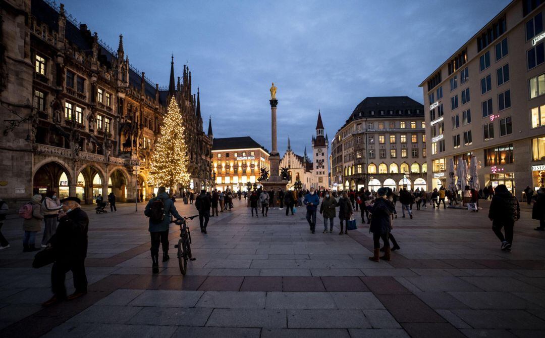 Aspecto de una plaza de Munich (Alemania). 