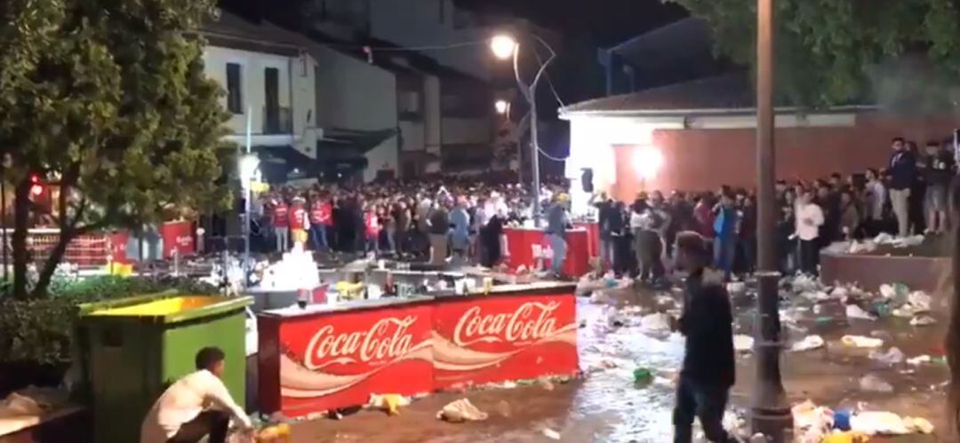La zona de la plaza de los Escolapios en la madrugada del sábado al domingo