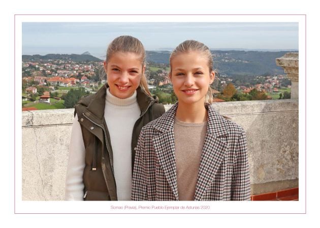 La foto de la felicitación: este año con la princesa y la infanta.