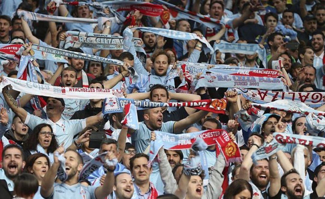 Aficionados del Celta en Old Trafford.