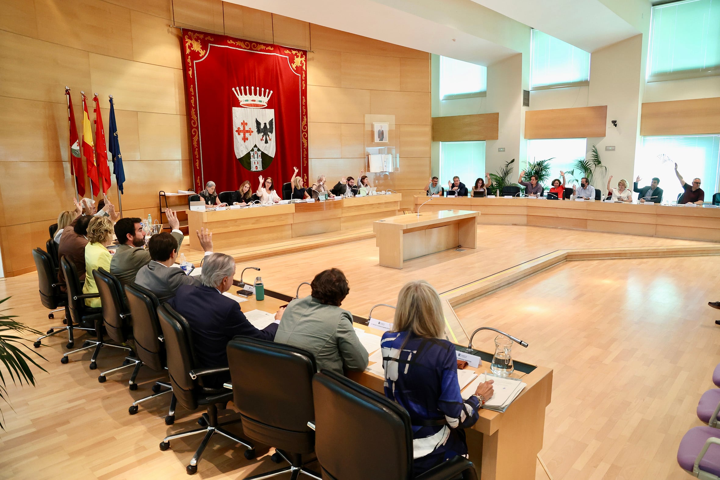 Pleno Municipal de Alcobendas presidido por la alcaldesa del Partido Popular, Rocío García