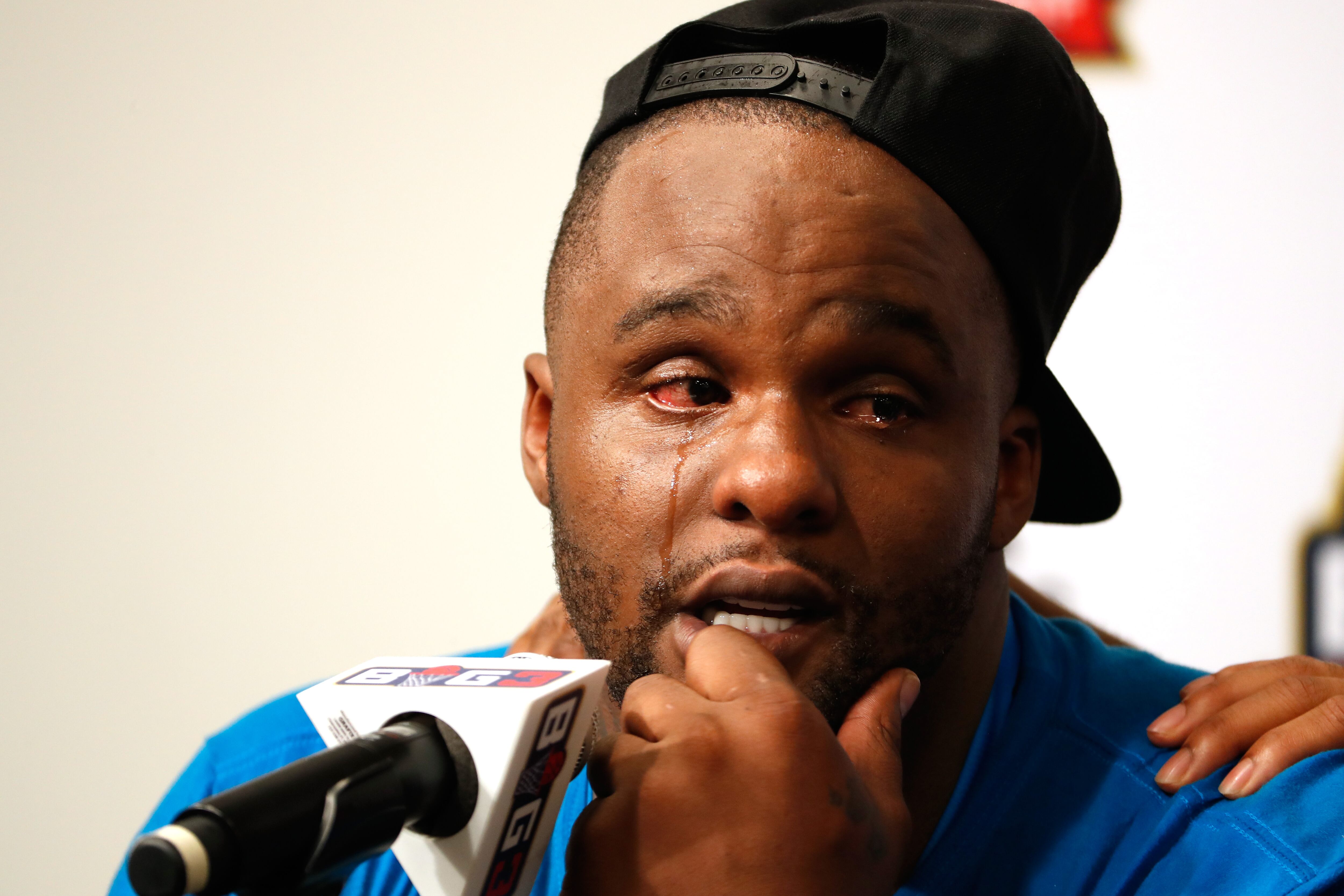 Glen Davis, emocionado en rueda de prensa