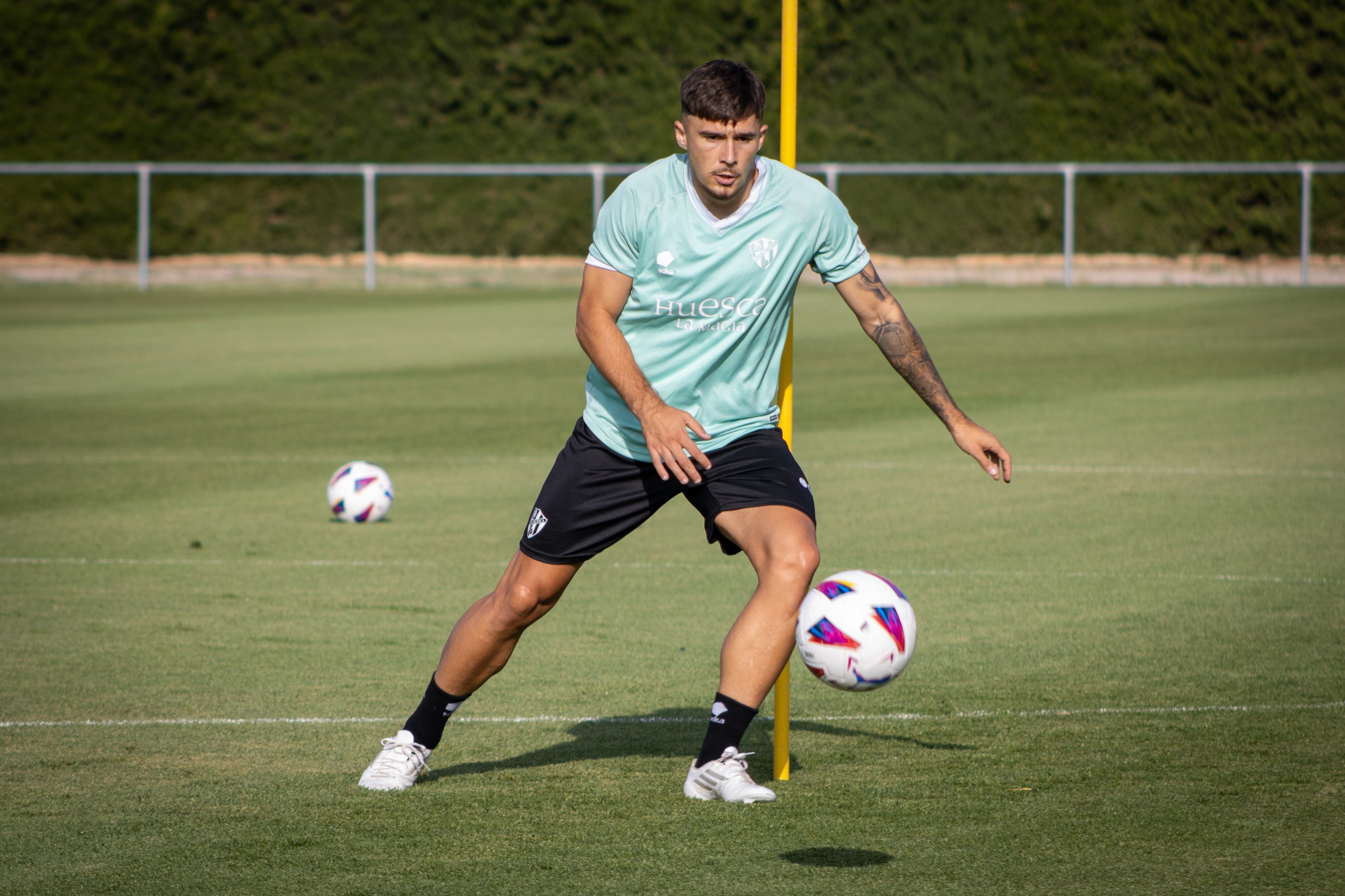 Andrei Ratiu se ha incorporado a los entrenamientos de la SD Huesca