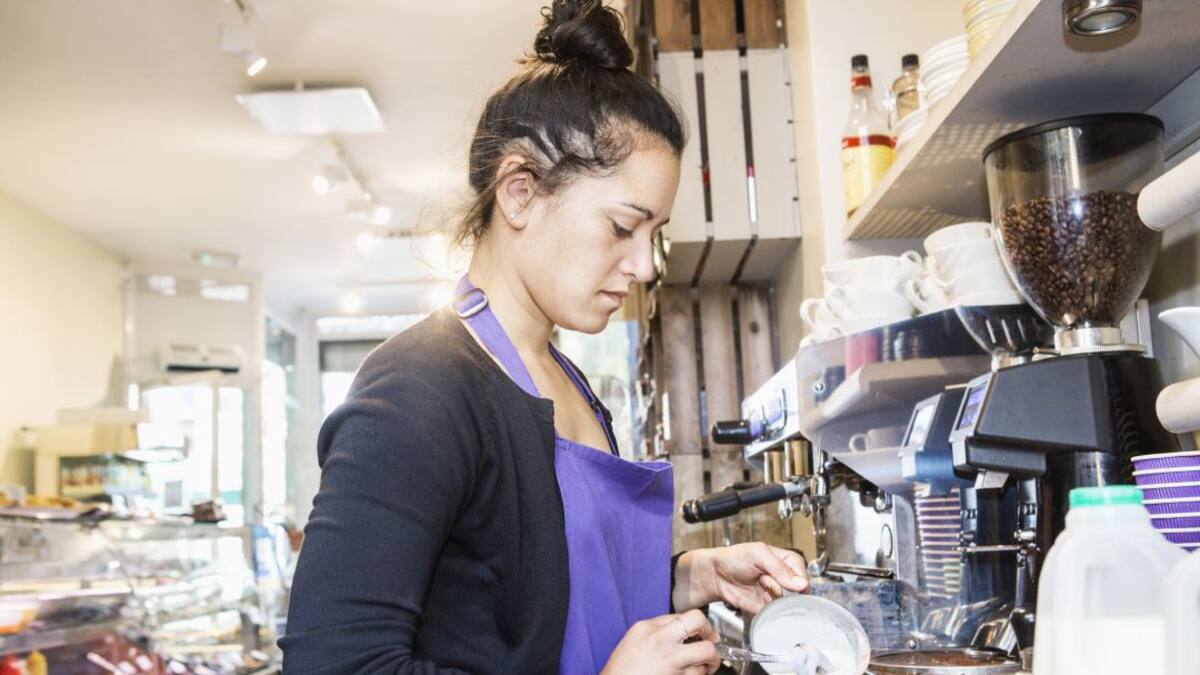 Las trabajadoras de la Región de Murcia cobran al año 5.071 euros menos que los hombres