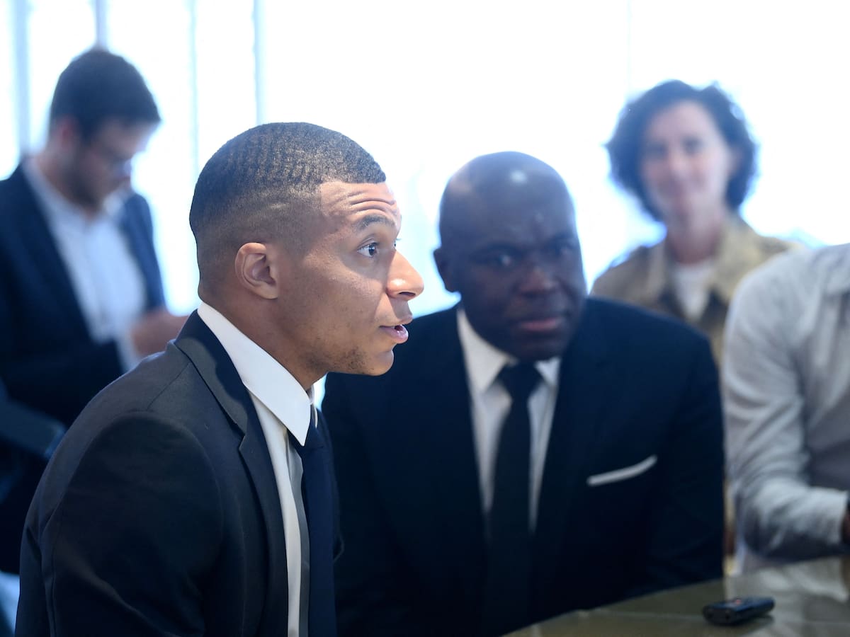 'El Sanedrín', el enfado del entorno de Mbappé con el Real Madrid y entrevista con Antonio Resines