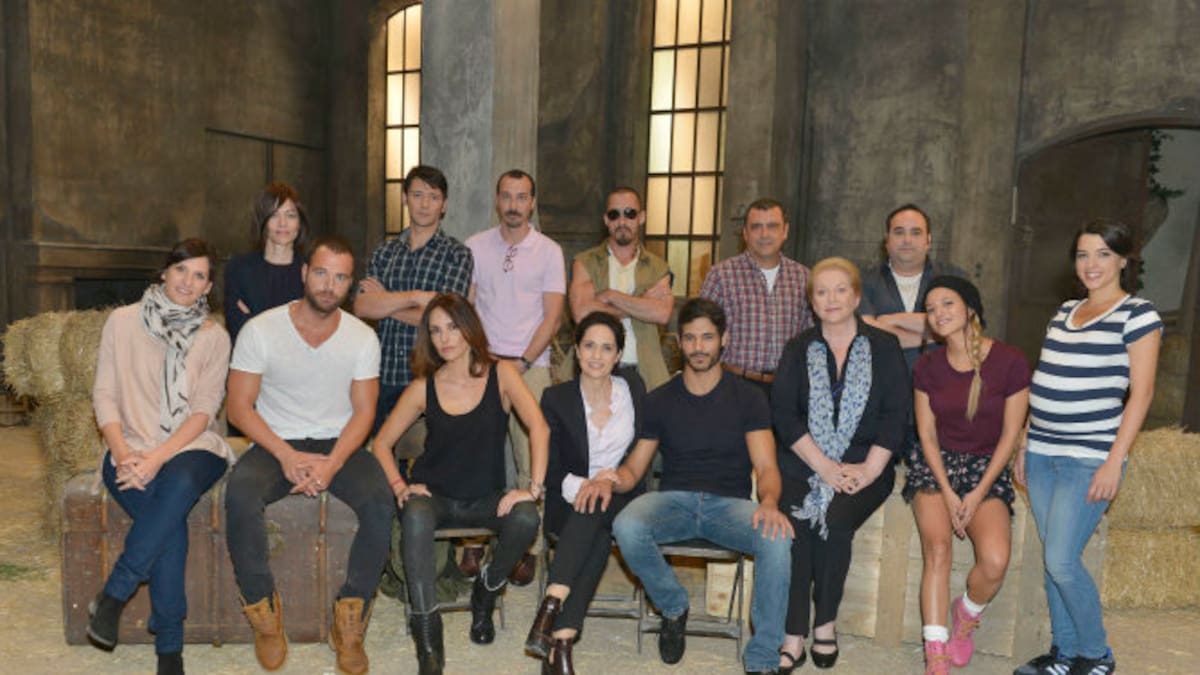 Contagiados y policía en una serie de Mediaset