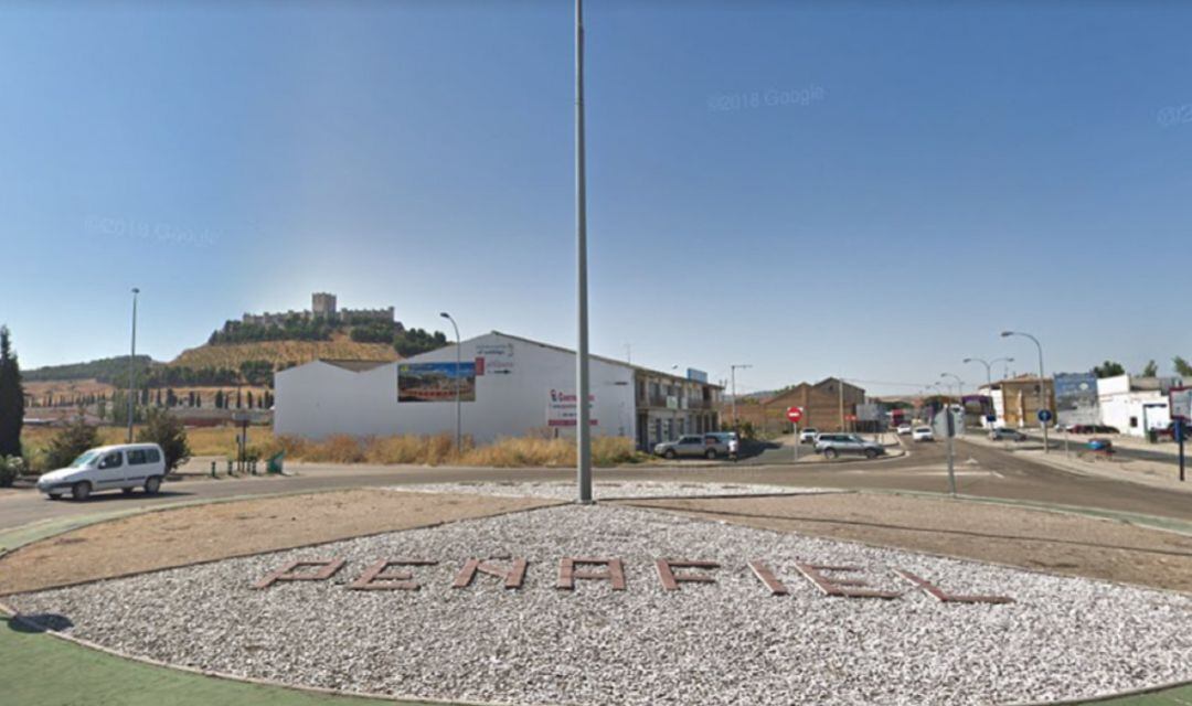 Imagen de la rotonda de la entrada este de Peñafiel.
