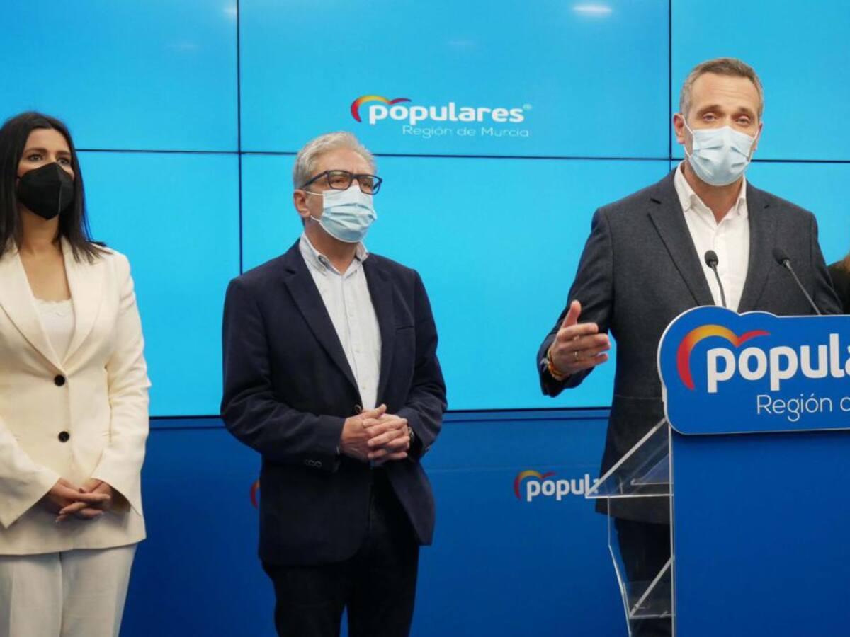 El PP regional acusa a Inés Arrimadas de permitir que "los sanchistas tomen la Región de Murcia"