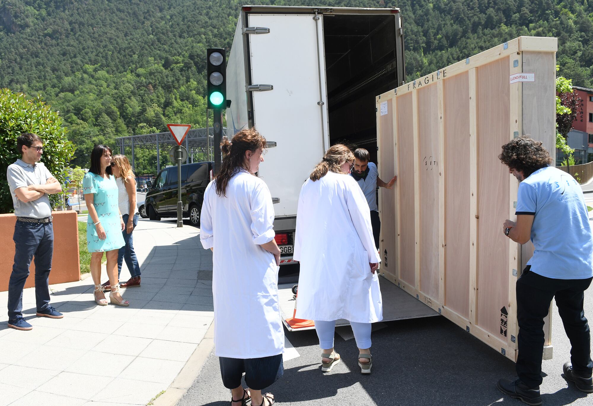 'El bes de judes' i 'La flagelació de Crist' van arribar ahir a la tarda