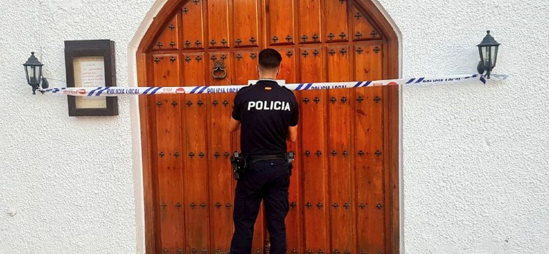 El local celebraba una boda cuando no tenía los permisos para ello