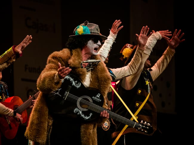 Chirigota: 'Vuelvo de gira con Bob Dylan'. Foto: Ayuntamiento de Cádiz.