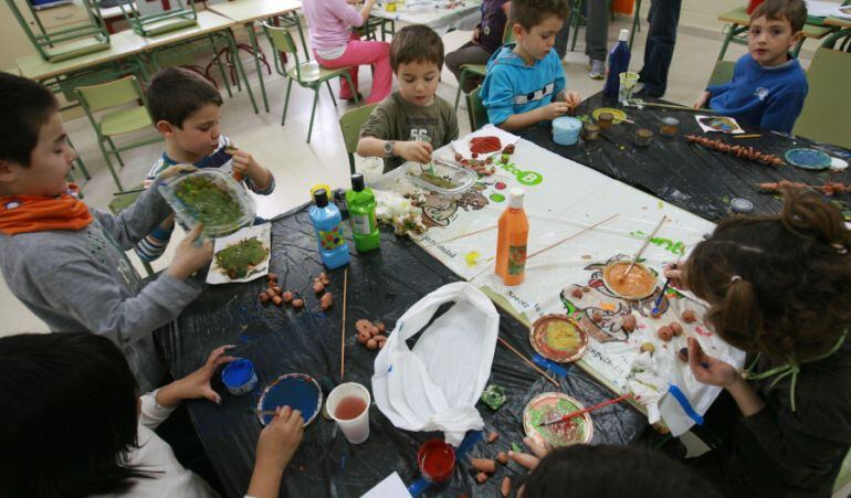 En los días laborables para los padres pero sin clase para los niños, los escolares podrán aprender y divertirse en estas jornadas lúdicas