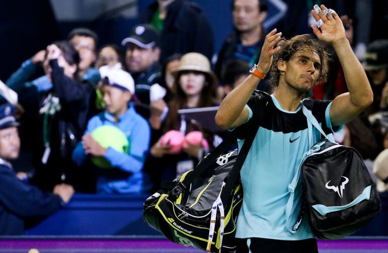 SHANGHAI, CHINA - OCTOBER 17: (CHINA OUT) Rafael Nadal of Spain leaves the court after losing to Jo-Wilfried Tsonga of France in the men's singles semi-final match on day 7 of 2015 Shanghai Rolex Masters at the Shanghai Masters tennis tournament on October 17, 2015 in Shanghai, China. (Photo by ChinaFotoPress/ChinaFotoPress via Getty Images)