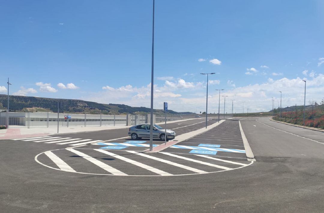 El nuevo aparcamiento de Bodegas Protos es una de las ubicaciones planteadas por el Ayuntamiento para ubicar el mercadillo.