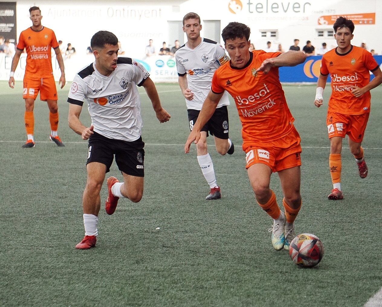 Imatge de la primera meitat entre l'Ontinyent 1931 i l'Atzeneta UE