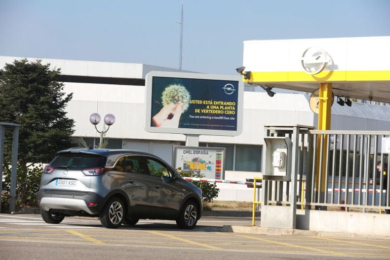 Entrada de la factoría de Opel en Figueruelas 