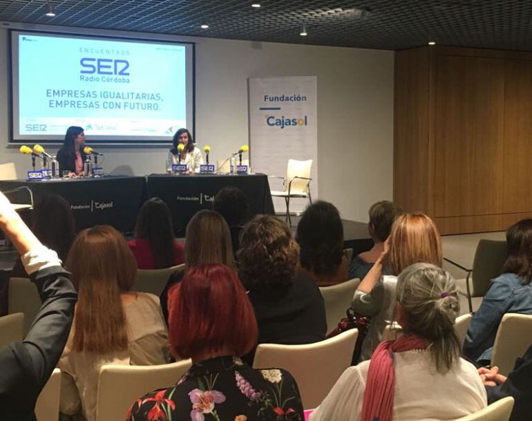 Beatriz López y Raquel Cabezudo.