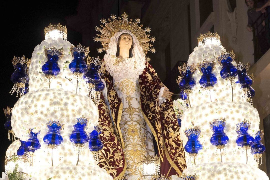 Virgen del Primer Dolor de Mariano Benlliure (Californios).