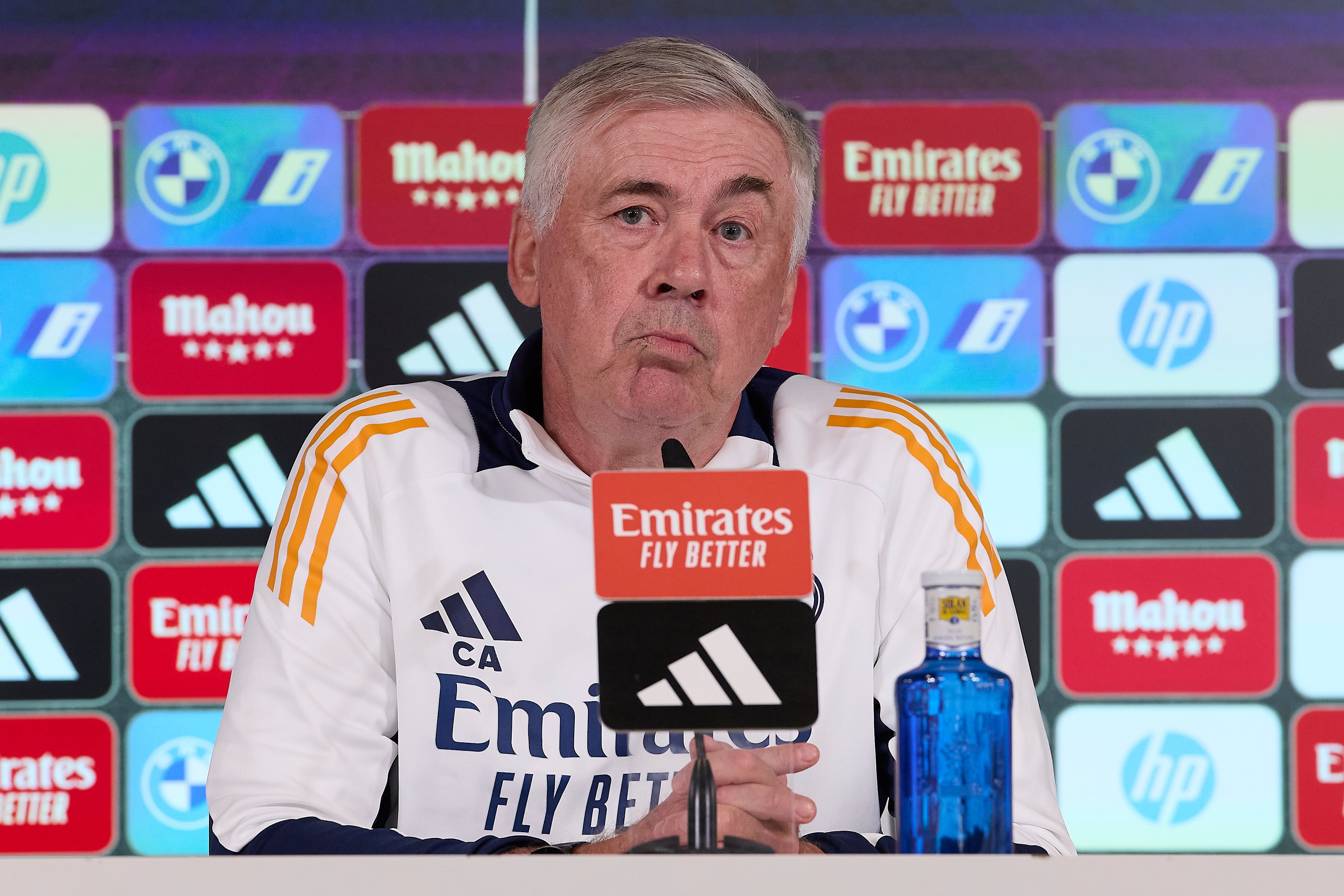 Carlo Ancelotti comparece en la sala de prensa de Valdebebas