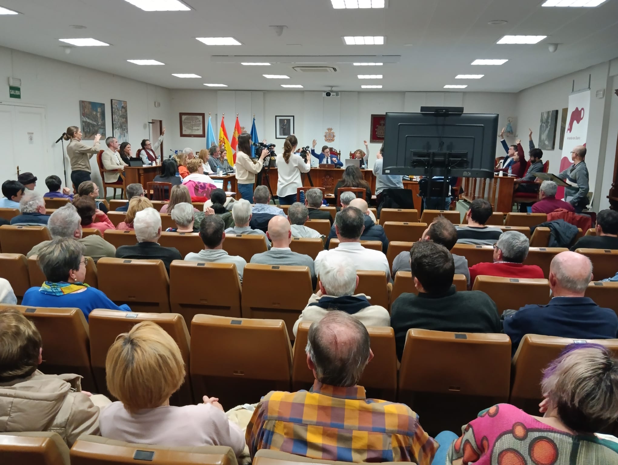 Pleno cuestión de confianza Aranda