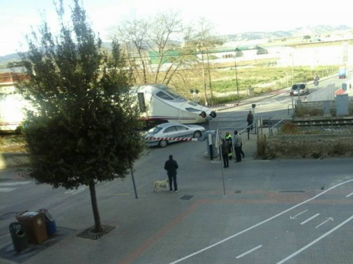 Un hombre de avanzada edad muere arrollado por un Euromed en Villena