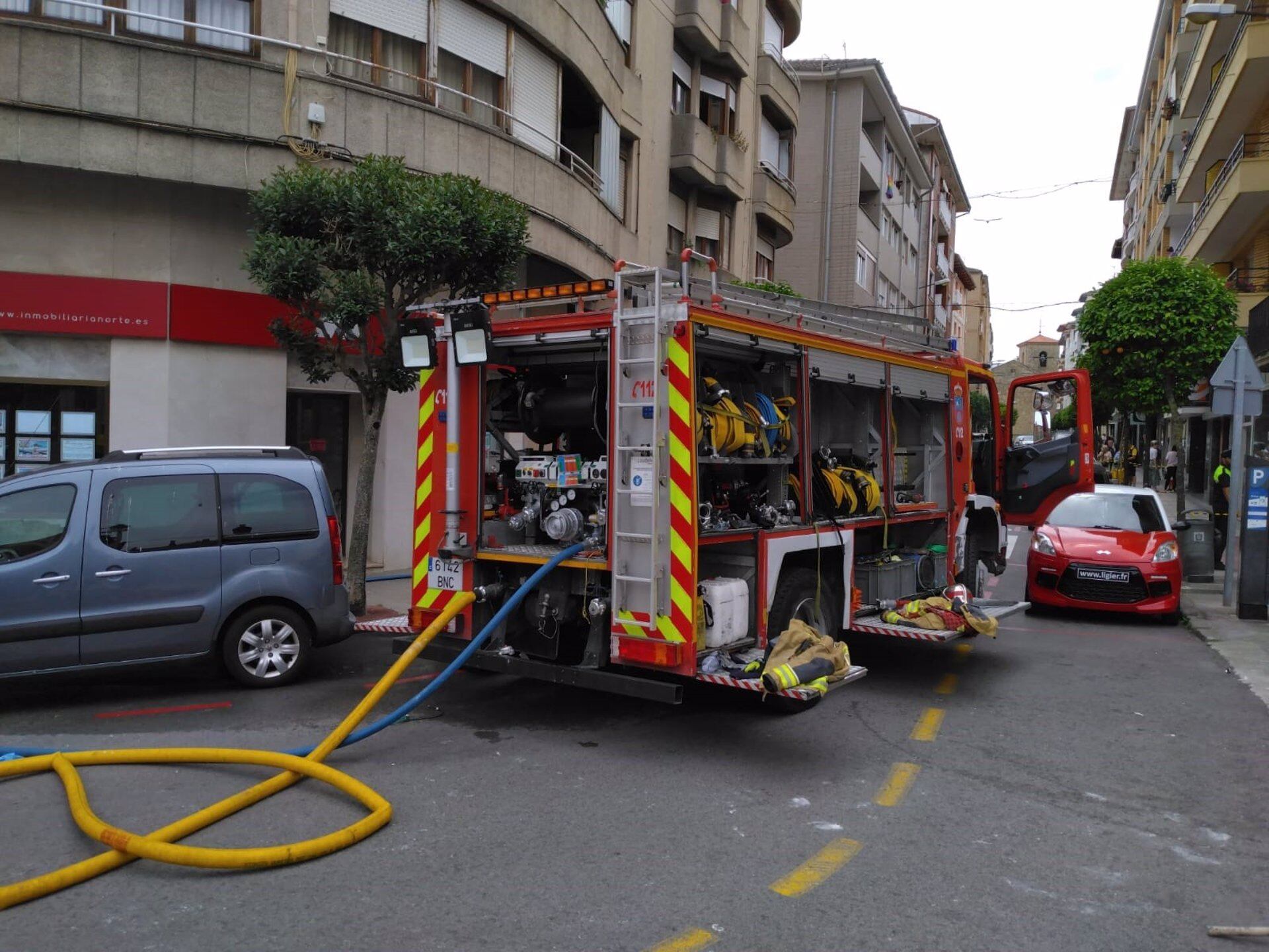 Edificio de Castro Urdiales afectado por el incendio - 112 CANTABRIA