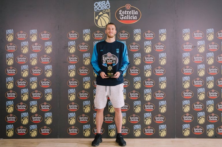 Matt Thomas recogió esta mañana su cuarto premio &quot;Jugador Estrella&quot; en la presente temporada