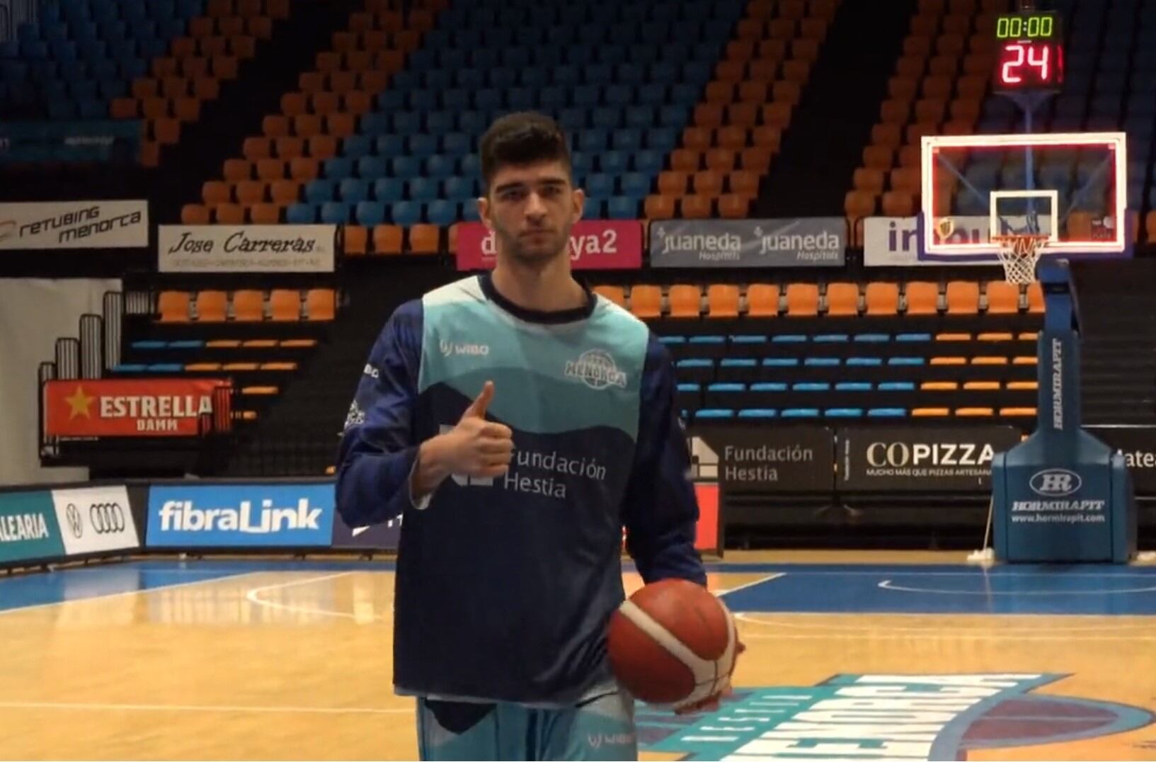 El pivot de 2.08 ja va entrenar aquest dimecres ambb l&#039;equip.