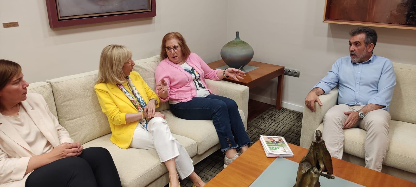 Reunión mantenida en el Ayuntamiento de Fraga