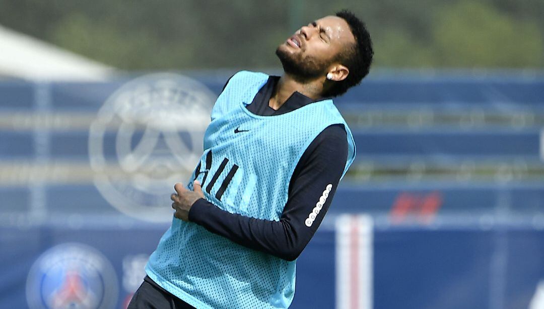 Neymar, en un entrenamiento con el PSG