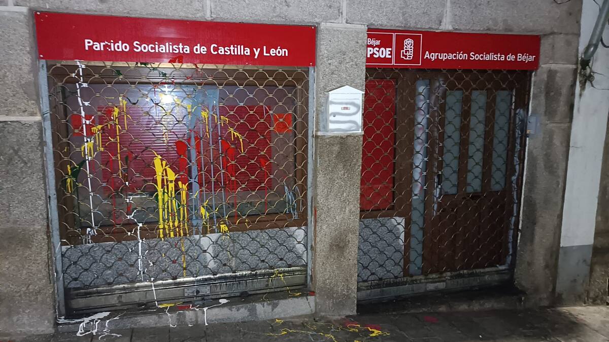 Segundo ataque en una semana a la sede del PSOE de Béjar, en Salamanca