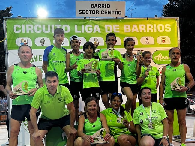 Atletas del C. A. Elda en la Liga de Barrios de Novelda