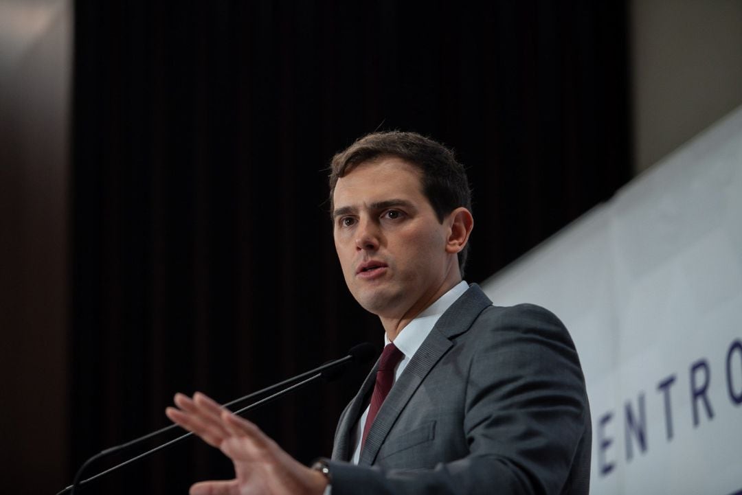 El presidente de Ciudadanos (Cs), Albert Rivera, participa en un desayuno-coloquio