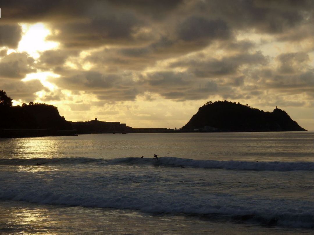 Getaria desde la vecina Zarauz